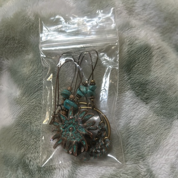 Earring bundle. A set of two bronze colored dangle earrings with teal coloring - Picture 8 of 9